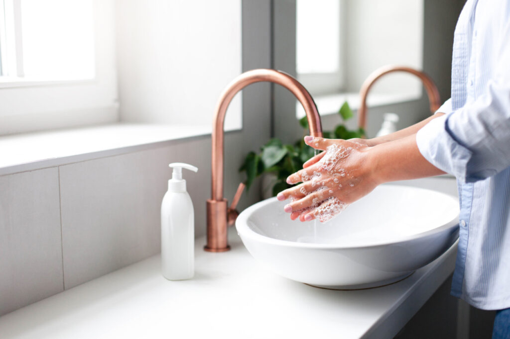 Hand washing while traveling