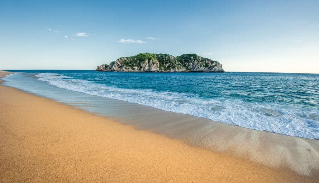 Cacaluta beach in Huatulco, Mexico