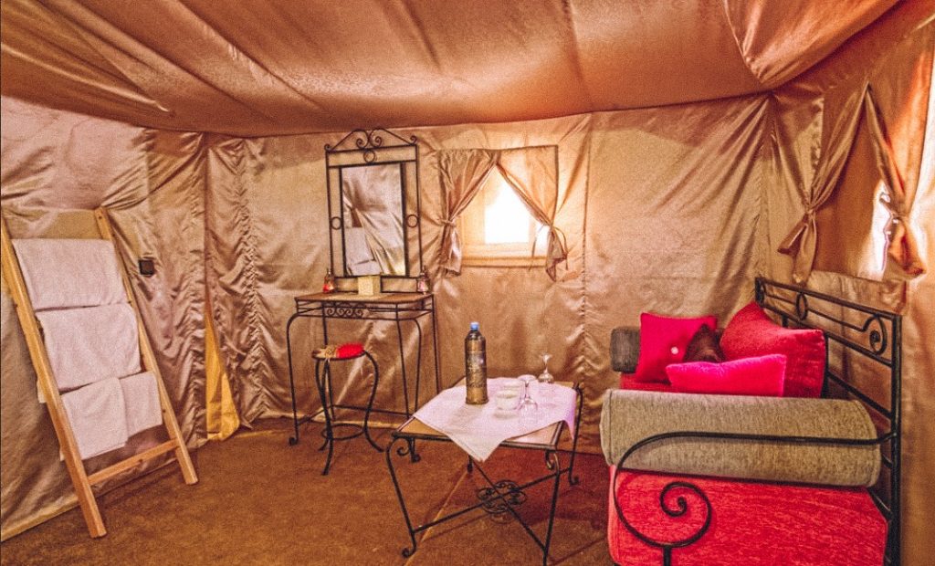 Luxury camp at Irg Lihoudi desert
Glamping Morocco