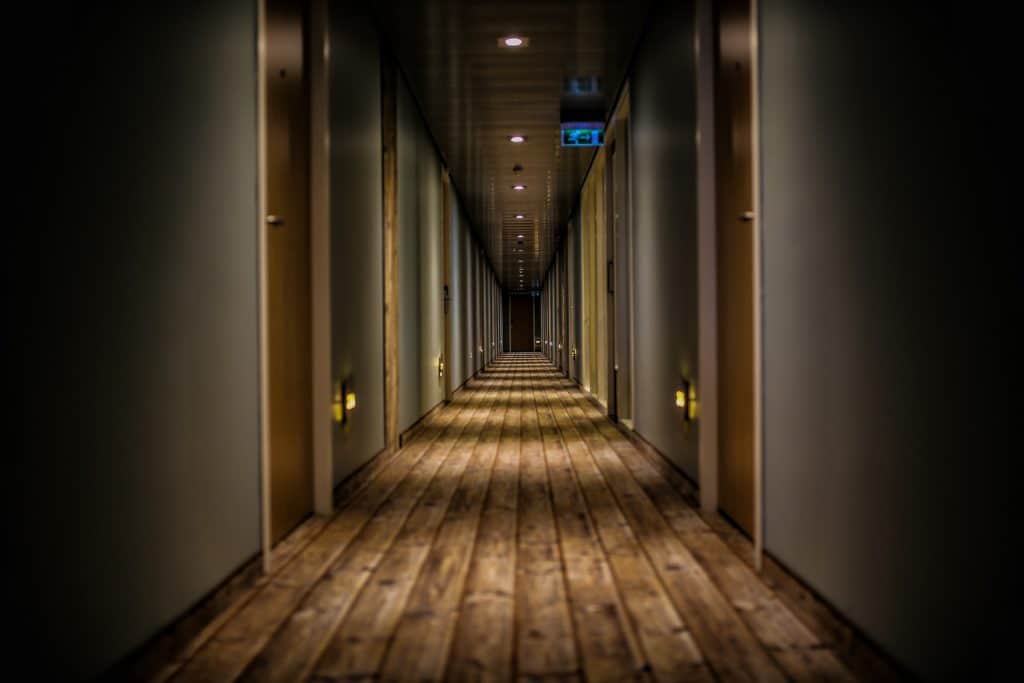 Travel pet peeves - hotel hallway