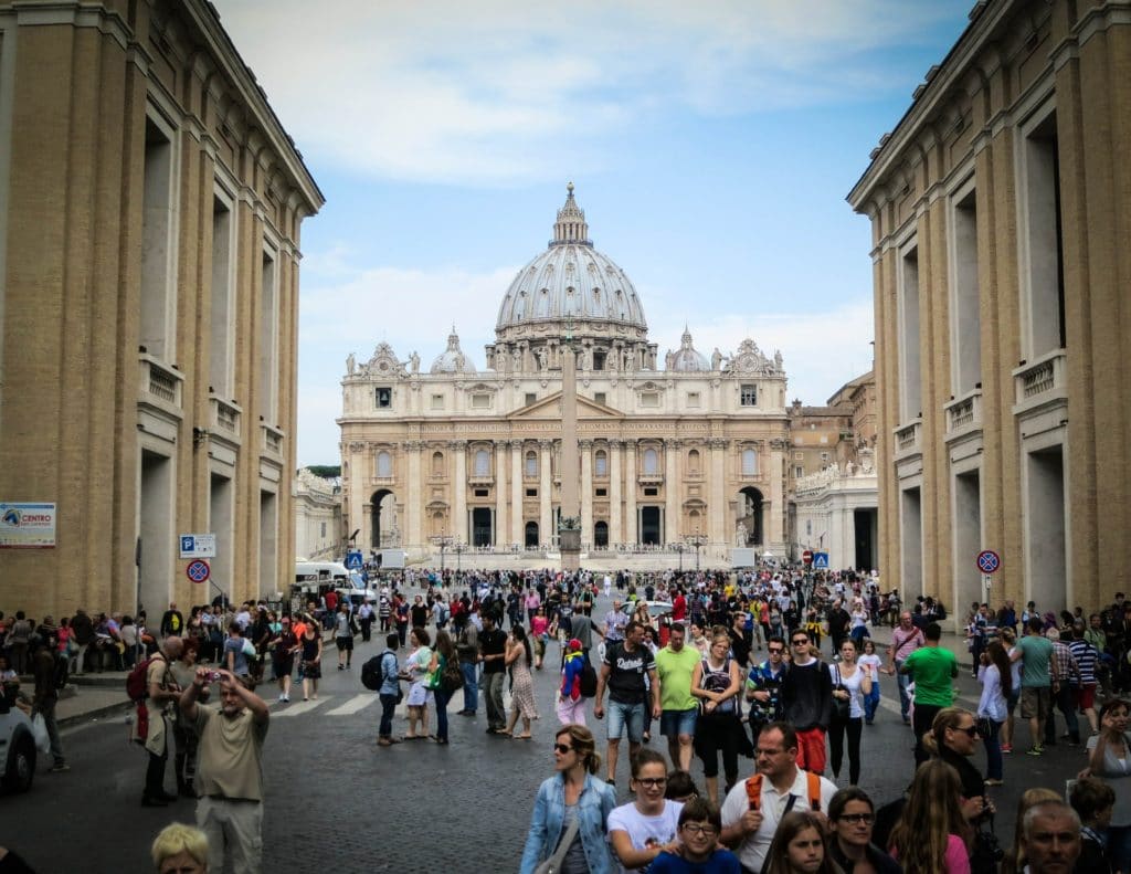 How to avoid crowds at Vatican City