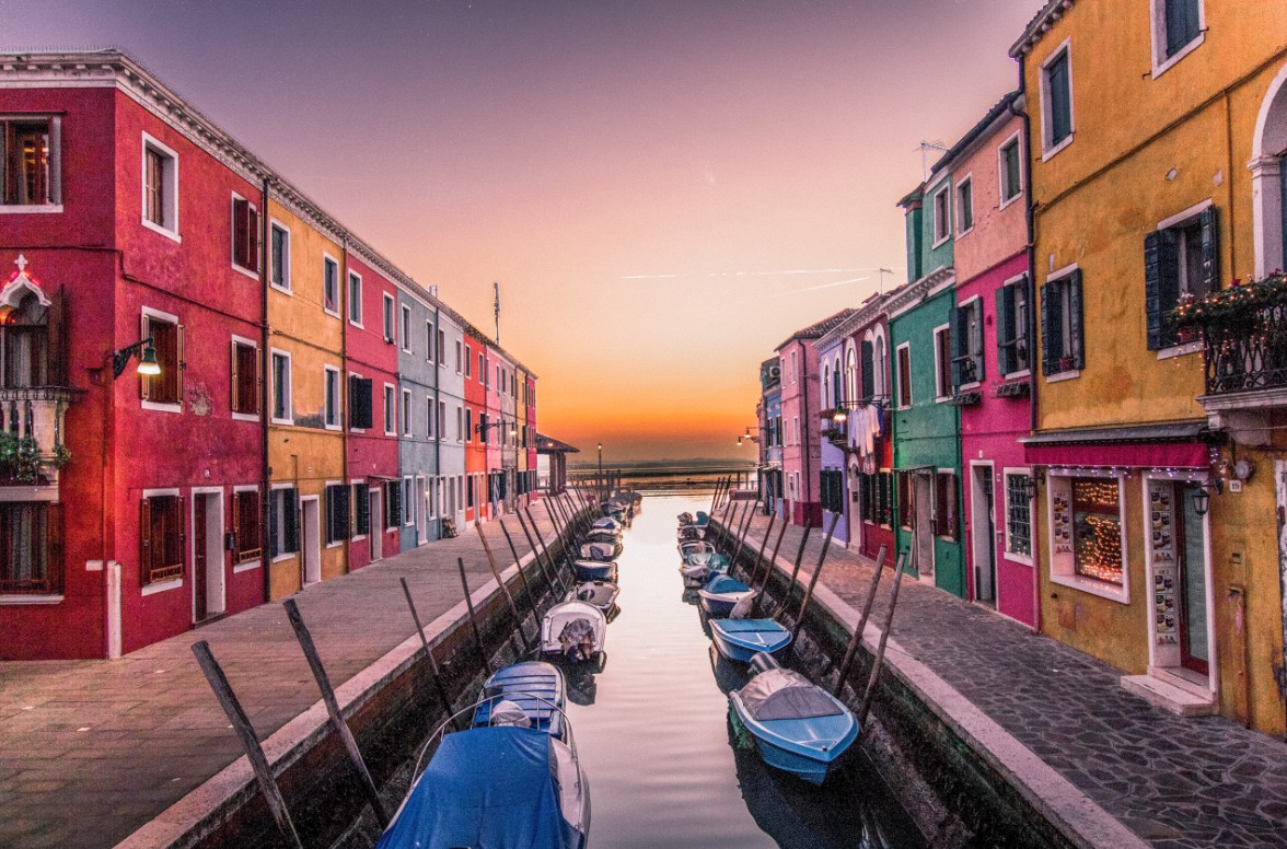 Burano, Italy - Weekend getaway to Europe