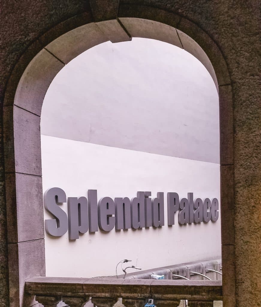 Splendid Palace exterior - kino splendid palace repertuārs