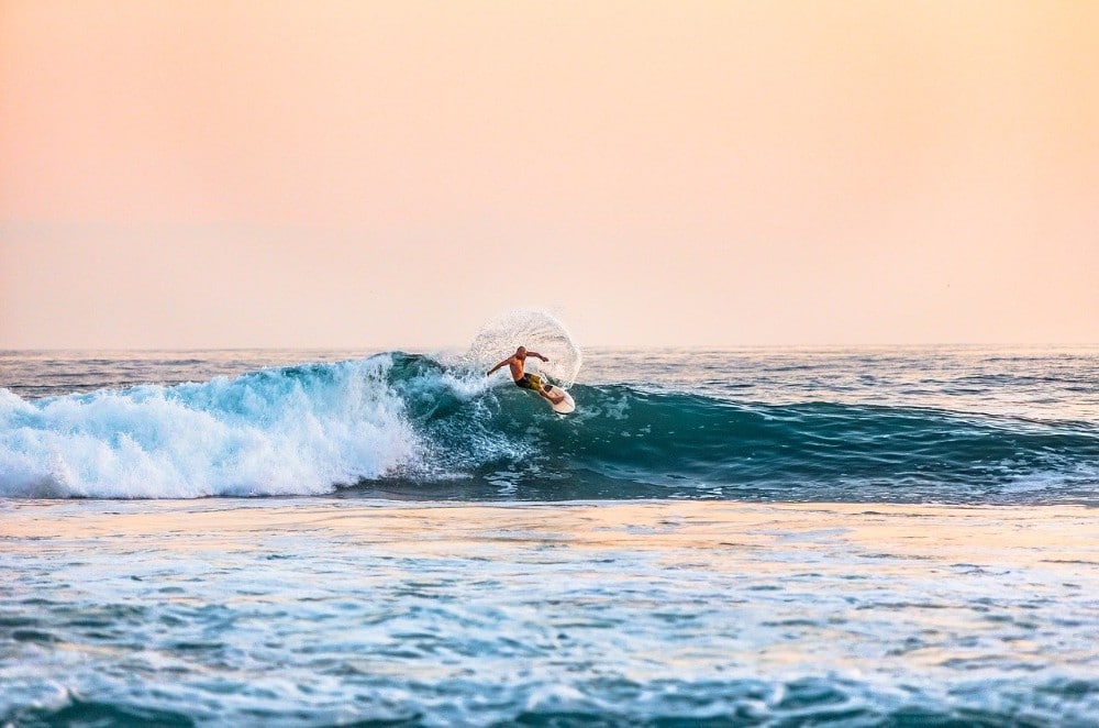 Bucket list ideas - learn to surf