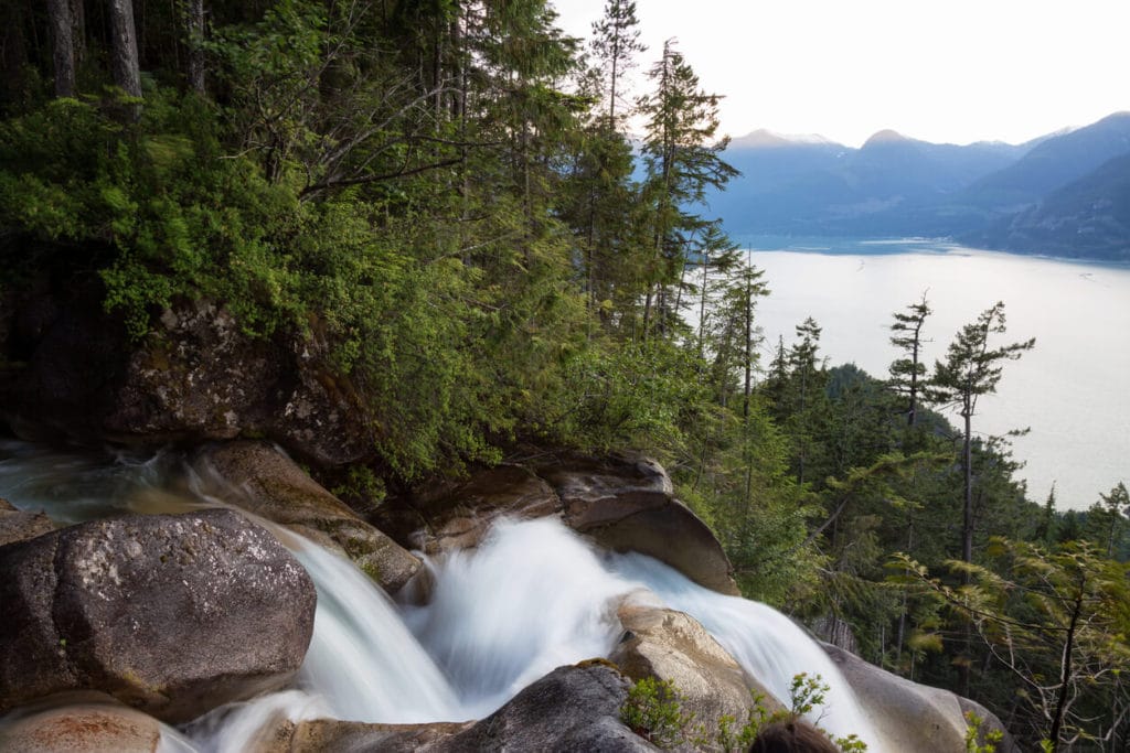 Shannon Falls - Waterfall Squamish