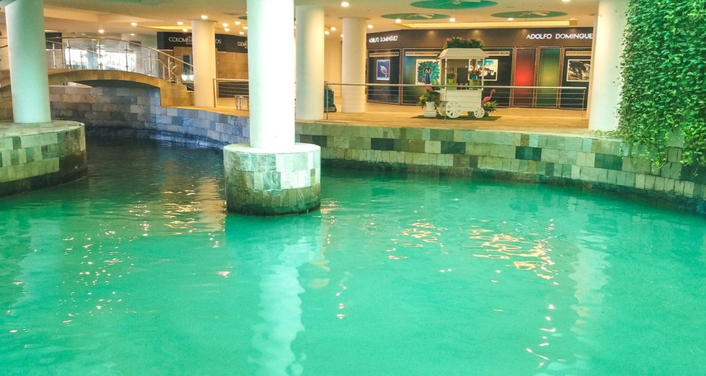 Lobby of Renaissance Aruba